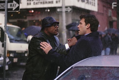 Samuel L. Jackson as Doyle Gipson and Ben Affleck as Gavin Banek