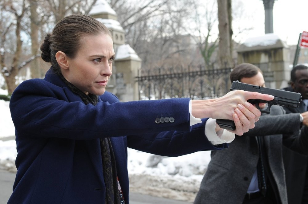 Trieste Kelly Dunn and Matthew Rauch in Beрь (2014)