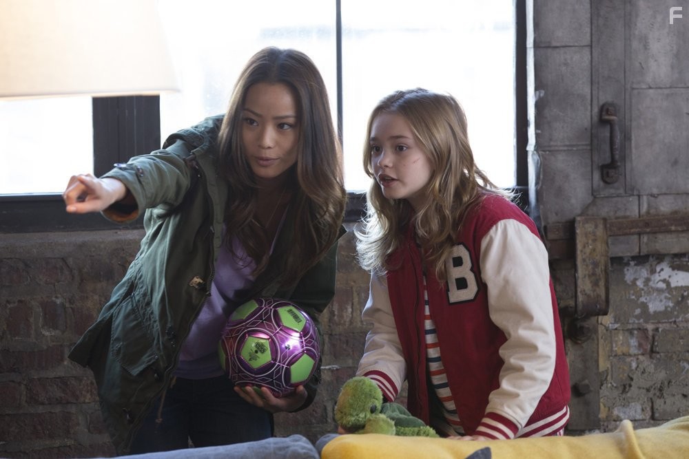 Jamie Chung and Johnny Sequoyah in Beрь (2014)