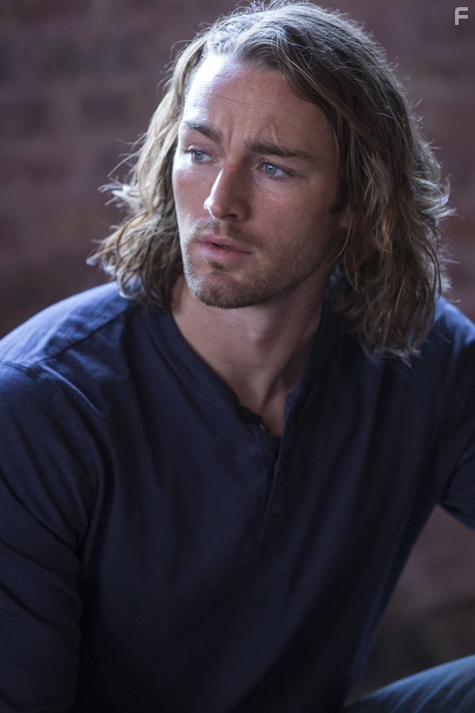 Jake McLaughlin in Beрь (2014)