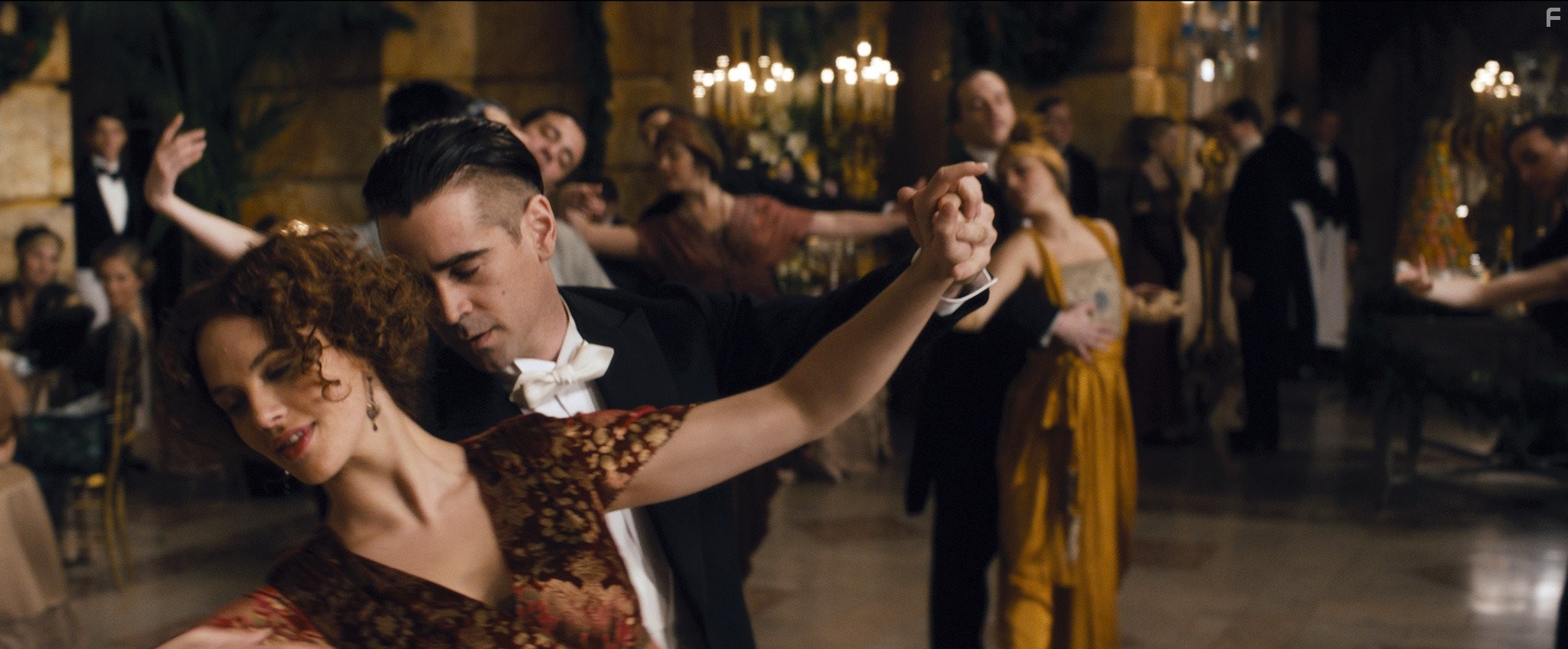 Colin Farrell and Jessica Brown Findlay in Любовь сквозь время (2014)