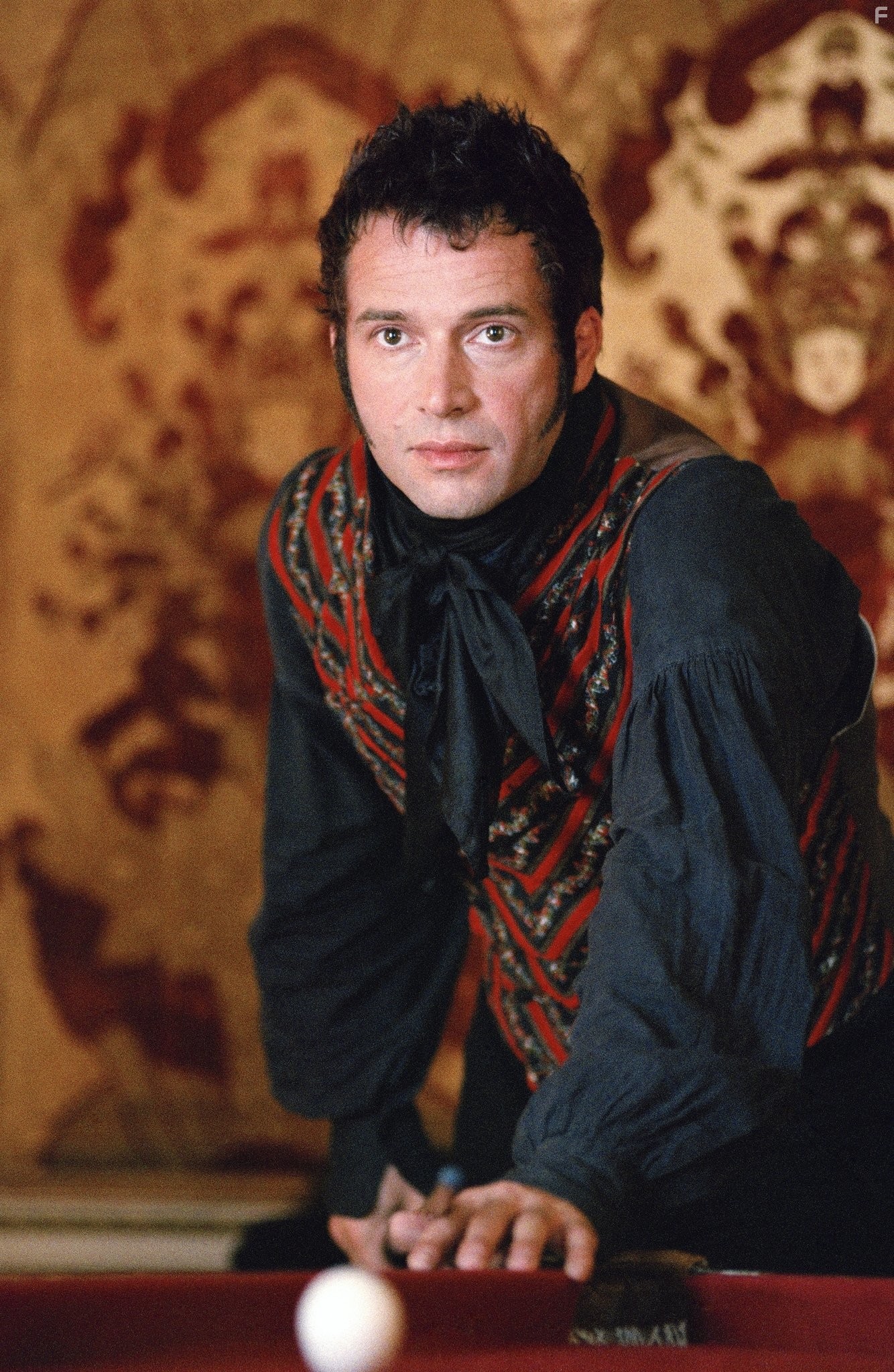 James Purefoy in Ярмарка тщеславия (2004)