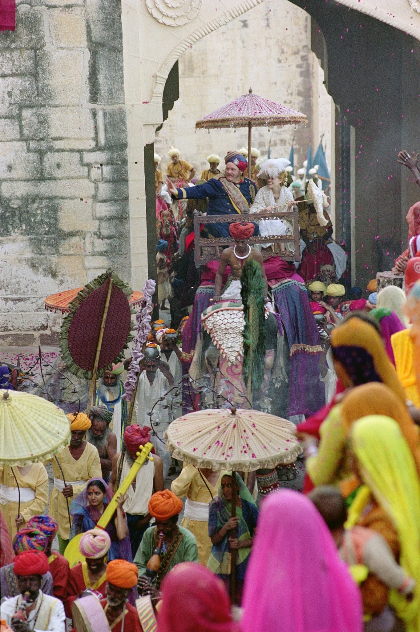 Reese Witherspoon and Tony Maudsley in Ярмарка тщеславия (2004)