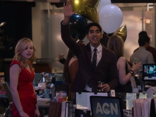 Dev Patel in Новости (2012)