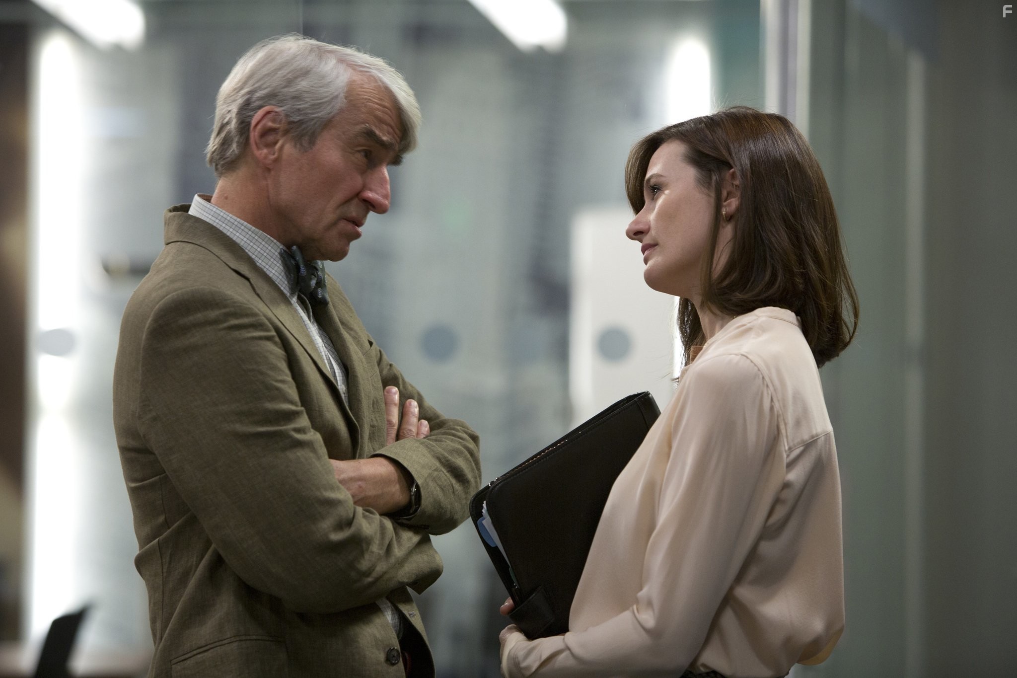 Sam Waterston and Emily Mortimer in Новости (2012)