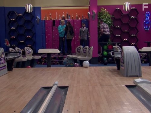 Haunted Hathaways (2013)