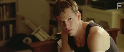 Kip Pardue in Вымышленные герои (2004)