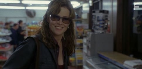 Sigourney Weaver in Вымышленные герои (2004)