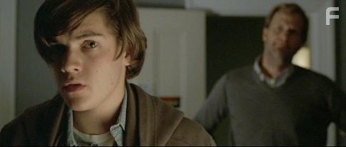 Jeff Daniels and Emile Hirsch in Вымышленные герои (2004)