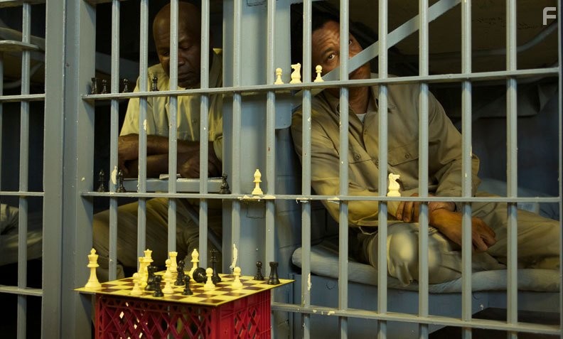 Cuba Gooding Jr. and Dennis Haysbert in Жизнь короля (2013)