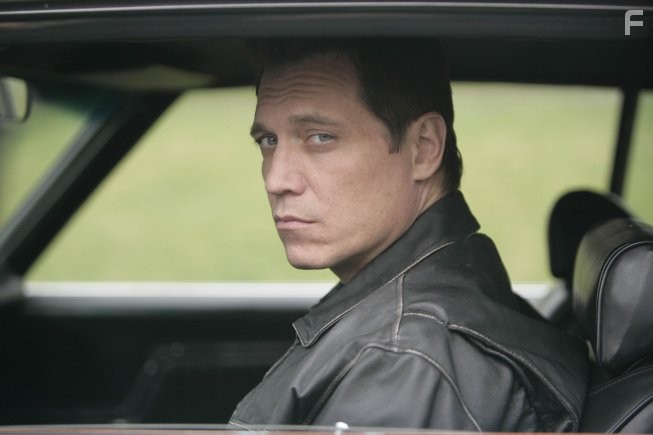 Holt McCallany in Тушите свет (2011)