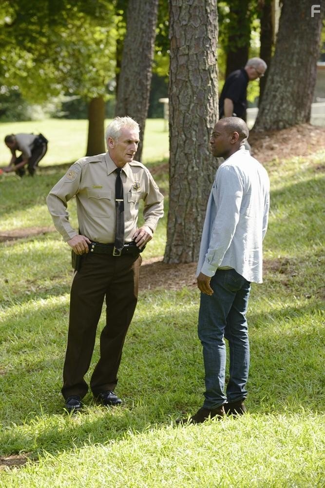 Matt Craven and Omar Epps in Воскрешение (2014)