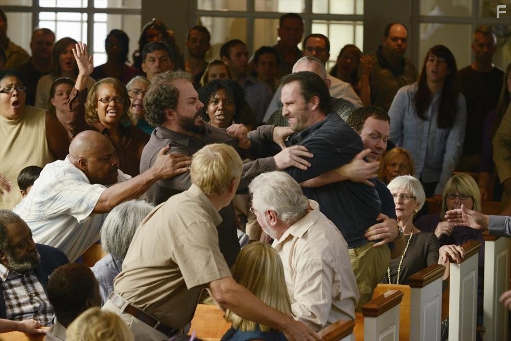 James Tupper, Eric Ward, Kevin Sizemore, and Kathleen Munroe in Воскрешение (2014)