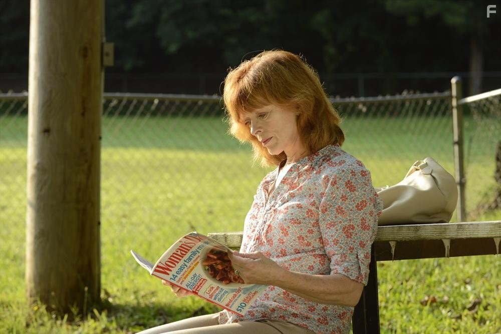 Frances Fisher in Воскрешение (2014)