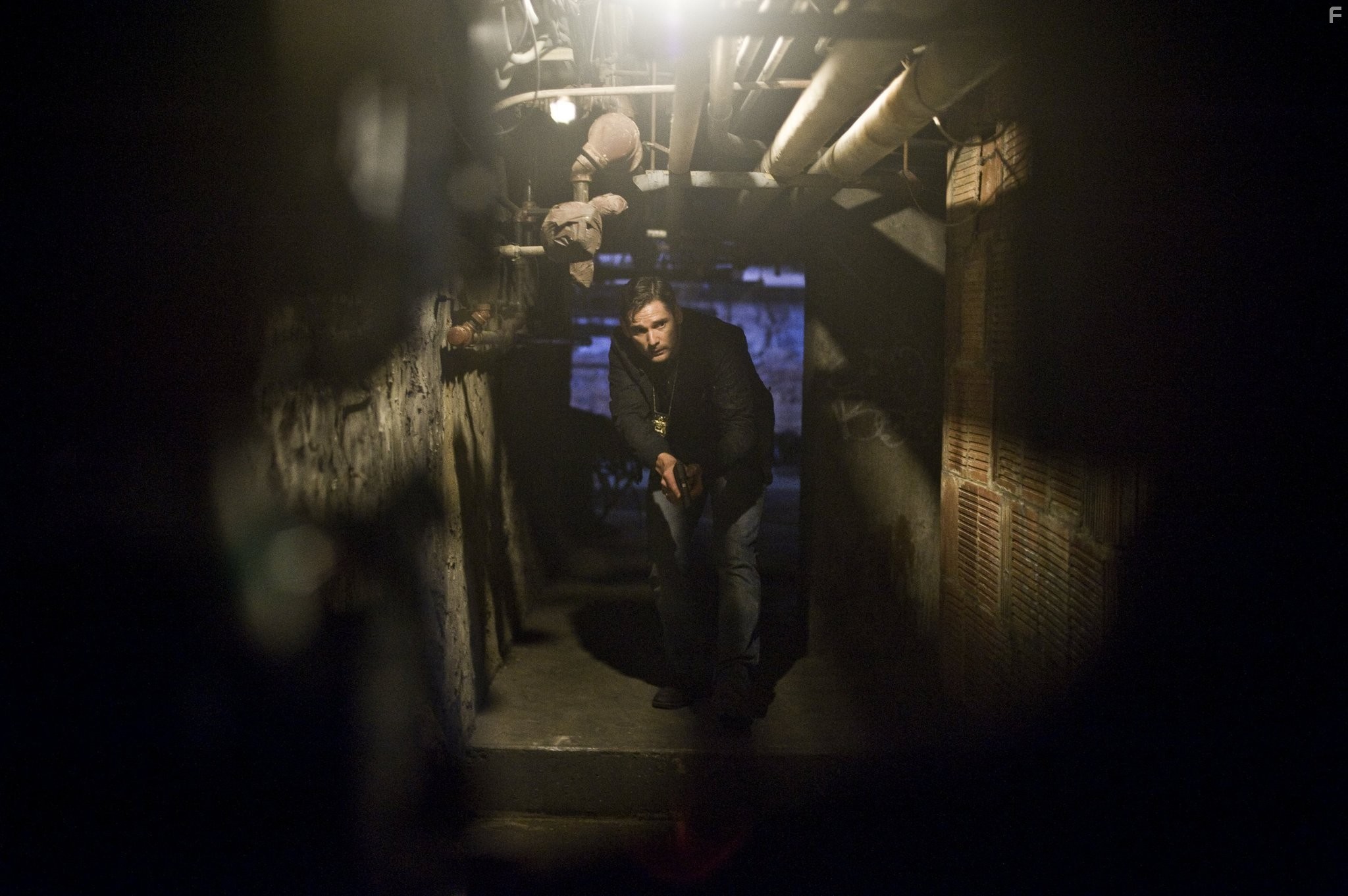 Eric Bana in Избави нас от лукавого (2014)