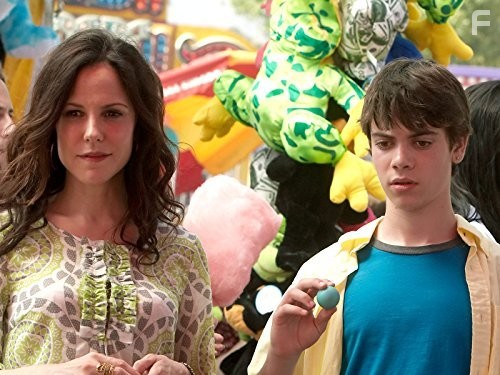 Mary-Louise Parker and Alexander Gould in Дурман (2005)