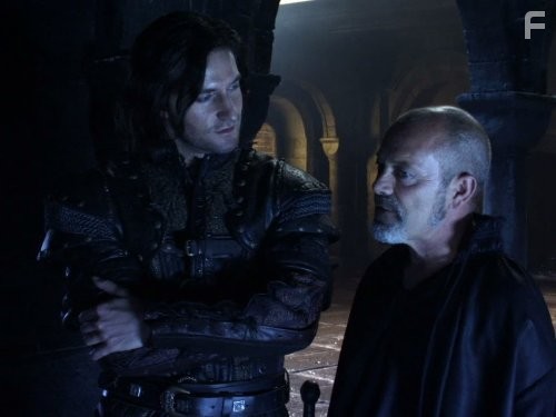 Keith Allen and Richard Armitage in Робин Гуд (2006)