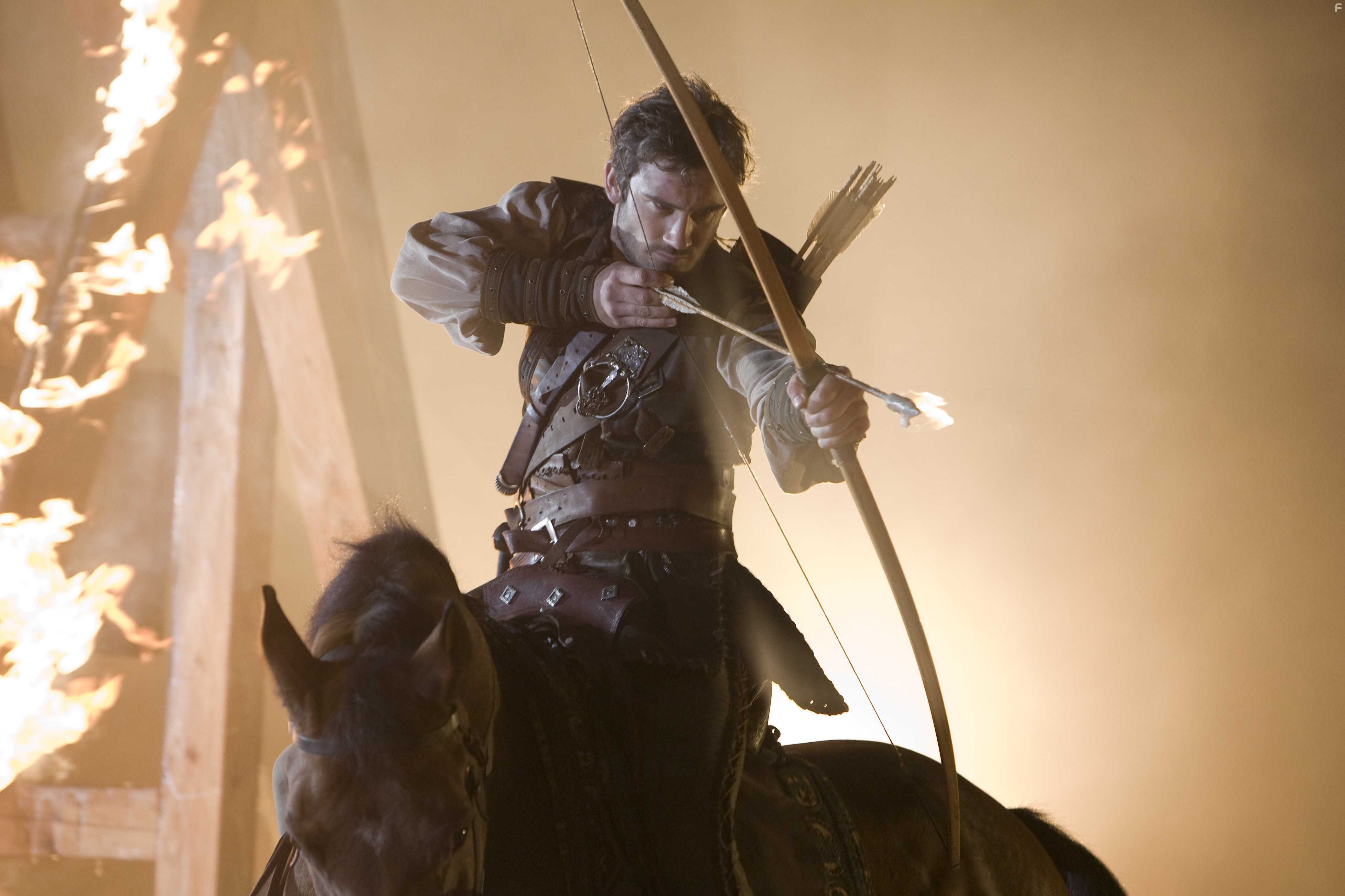 Clive Standen in Робин Гуд (2006)