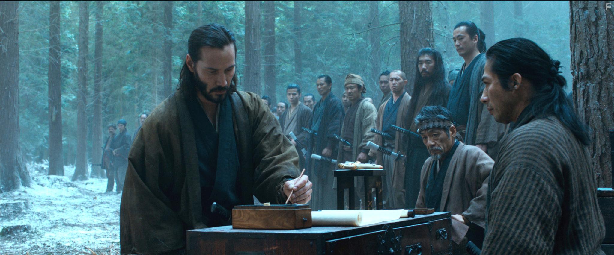 Keanu Reeves and Hiroyuki Sanada in 47 Ronin (2013)