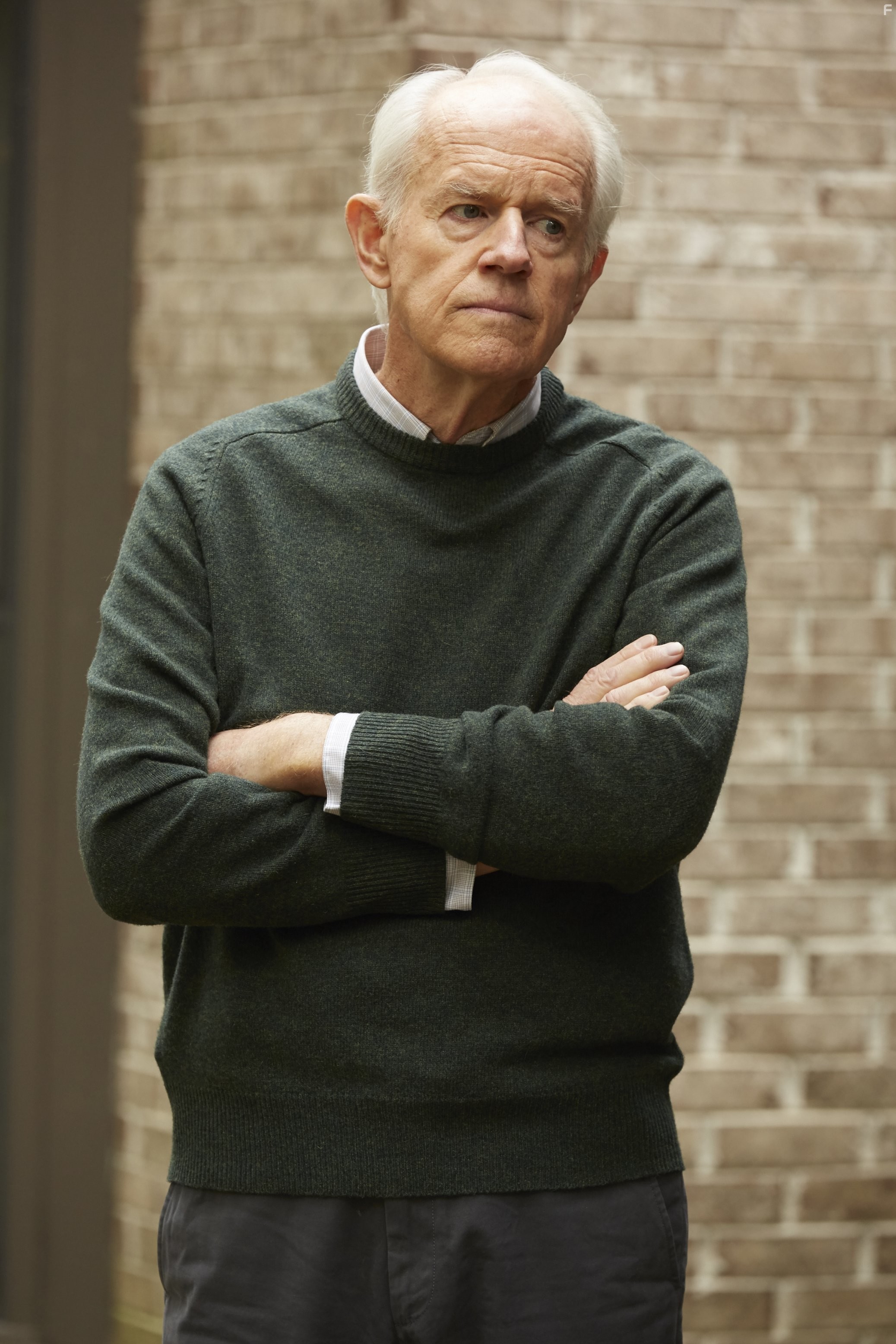 Mike Farrell in Красная дорога (2014)