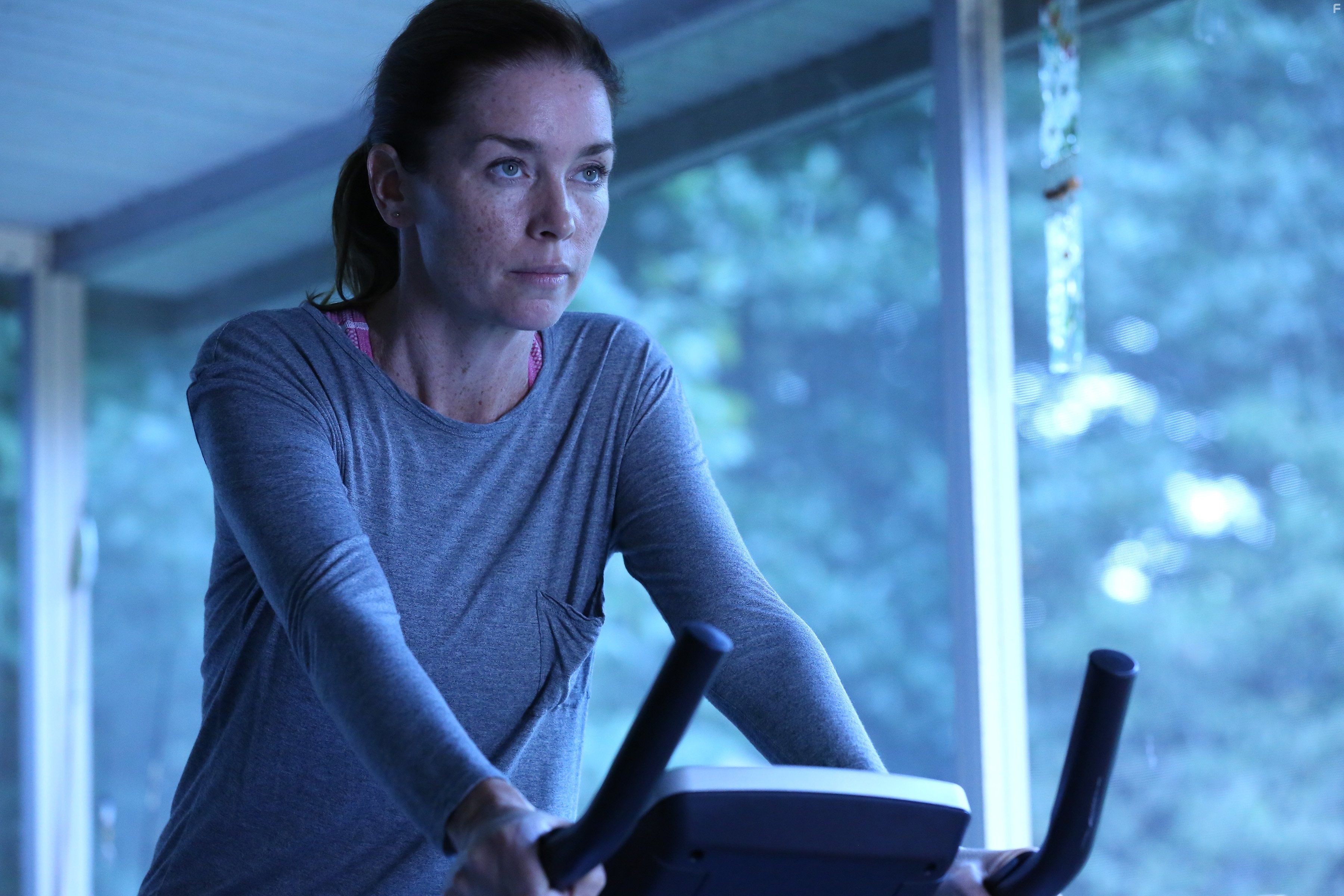 Julianne Nicholson in Красная дорога (2014)