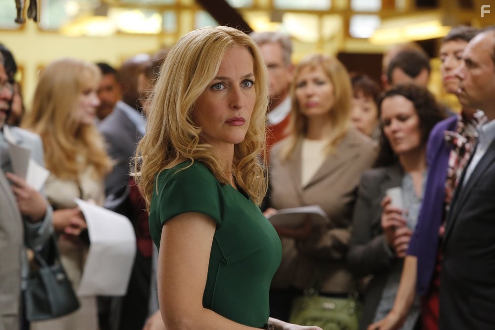Gillian Anderson in Кризис (2014)