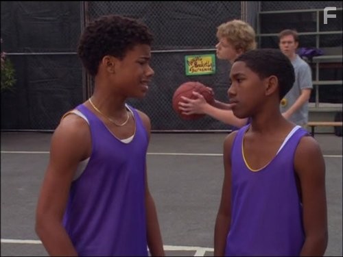 Нетакая (2004)