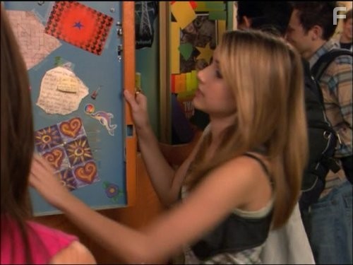 Нетакая (2004)