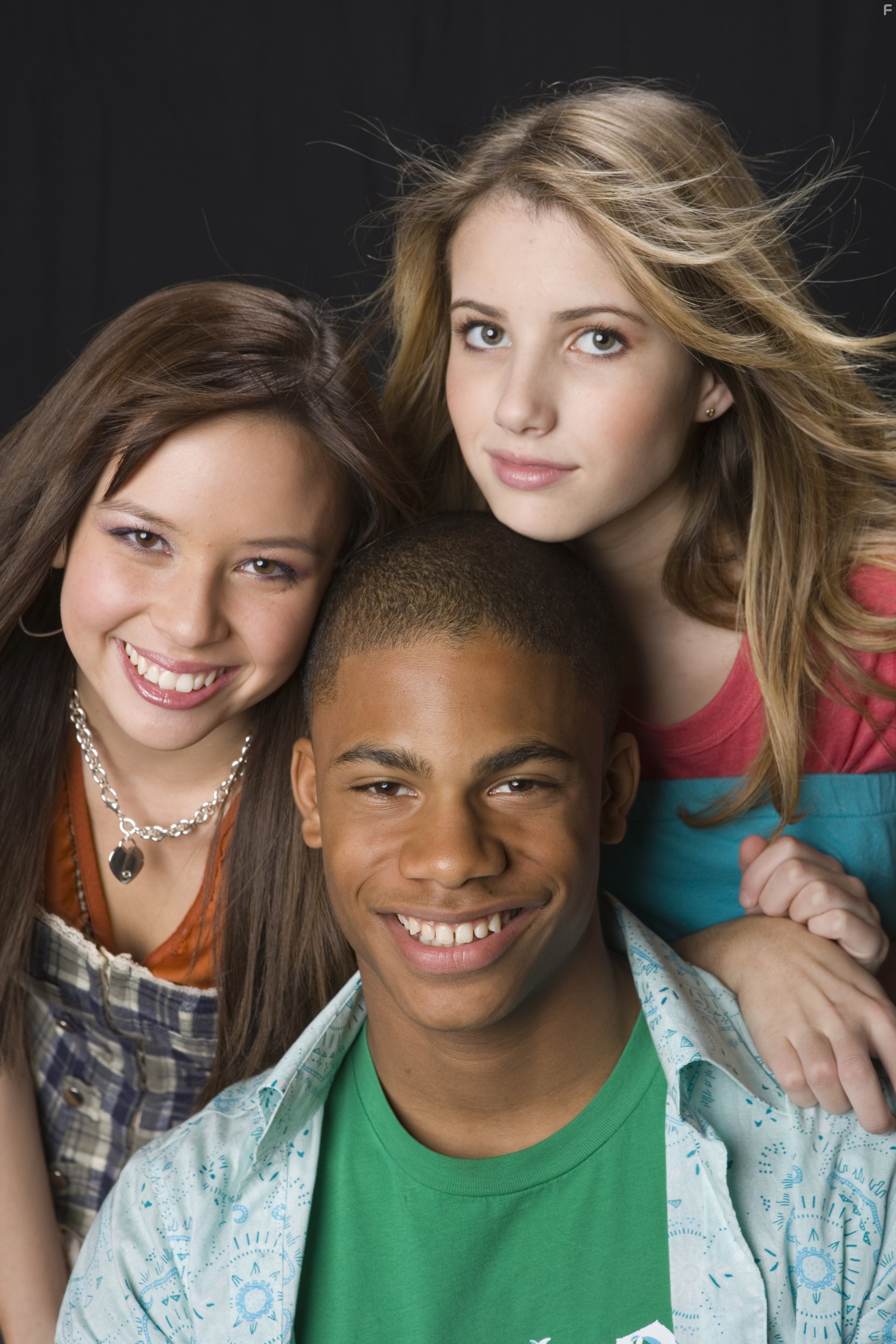 Emma Roberts, Jordan Calloway, and Malese Jow in Нетакая (2004)