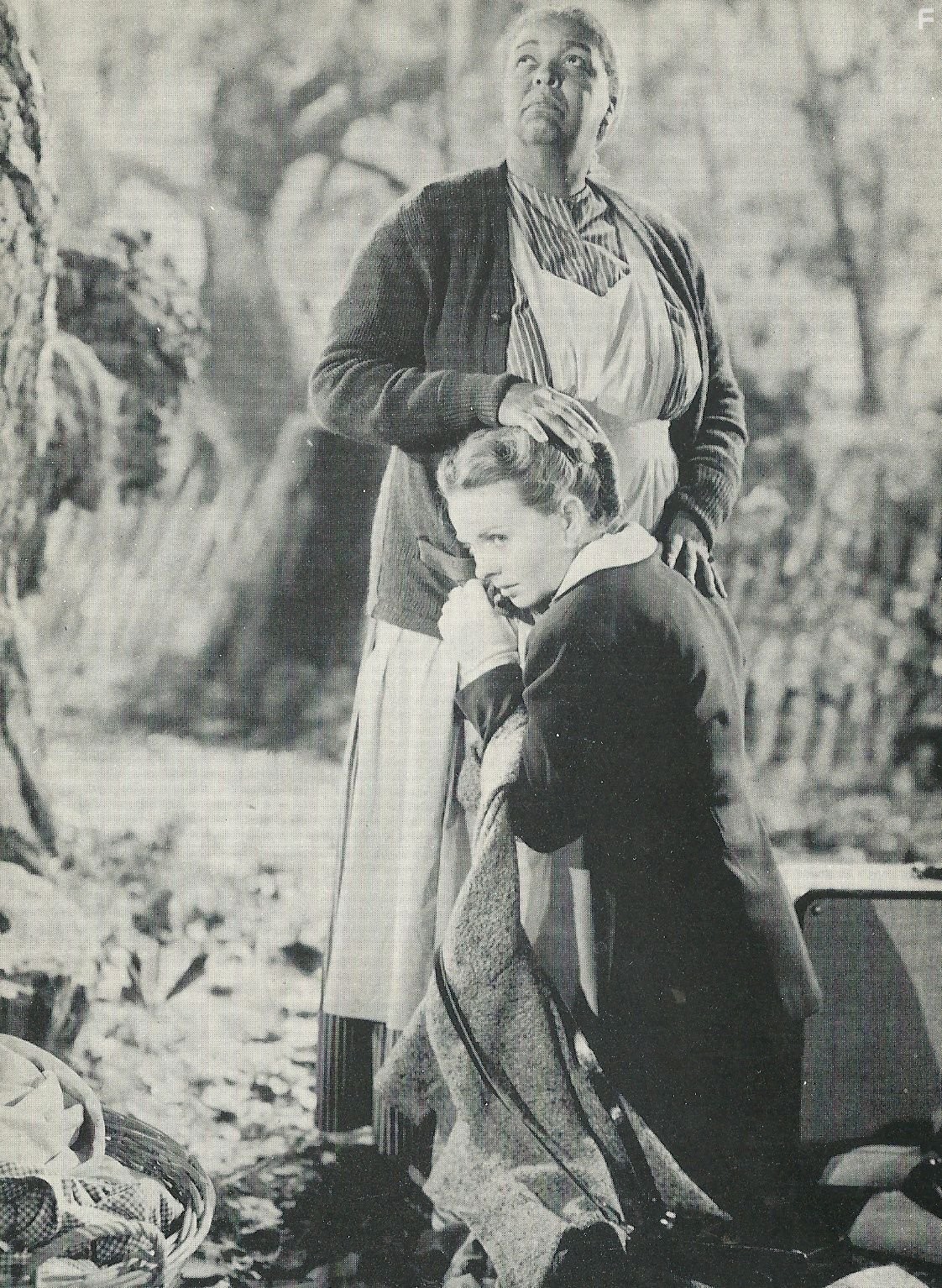 Jeanne Crain and Ethel Waters in Пинки (1949)