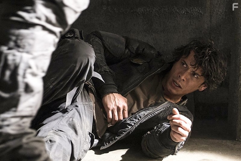 Bob Morley in Сотня (2014)