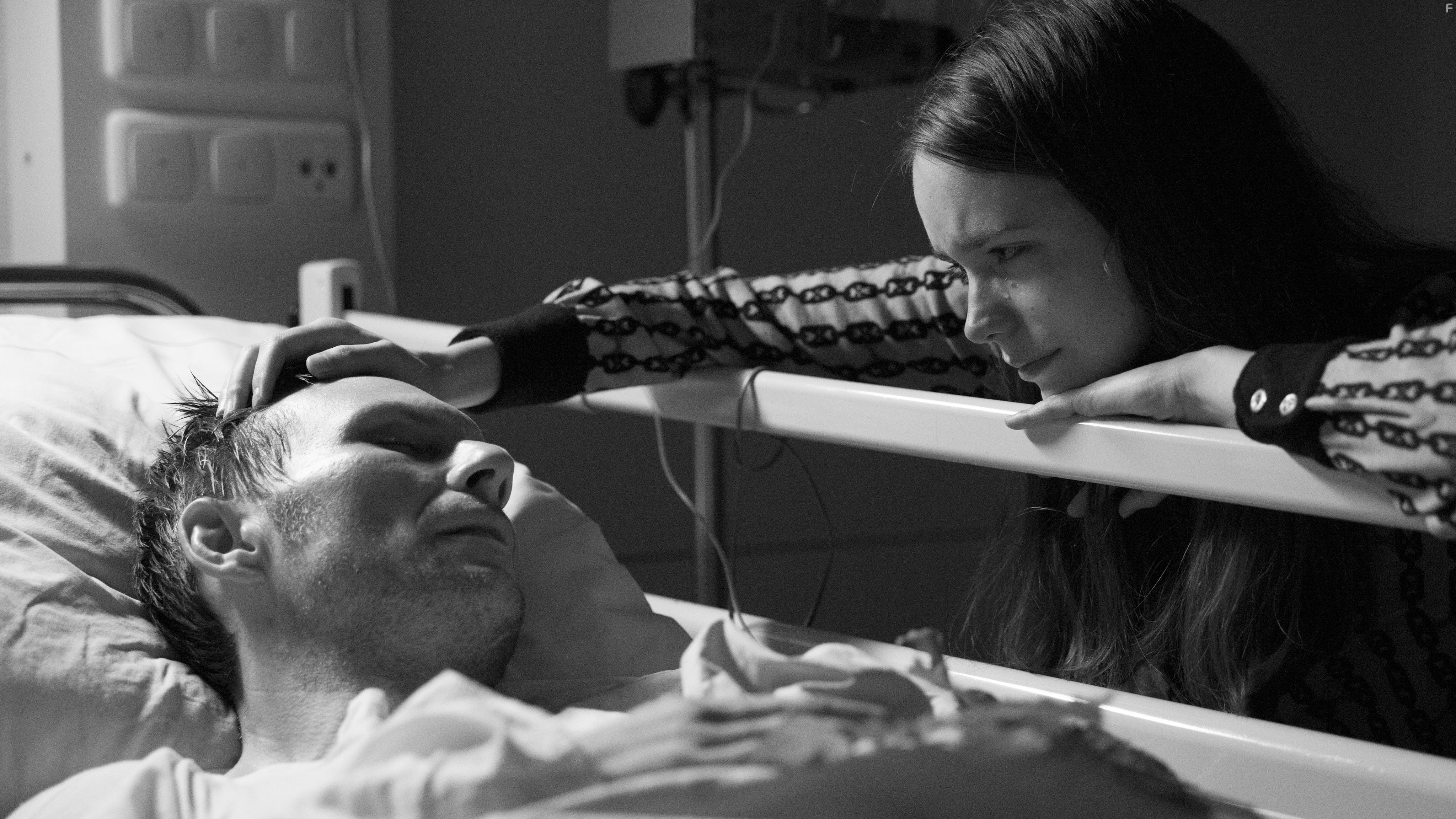 Christian Slater and Stacy Martin in Нимфоманка: Часть 1 (2013)