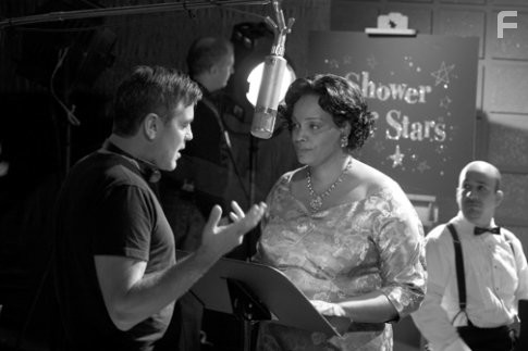 George Clooney and Dianne Reeves in Доброй ночи и удачи (2005)