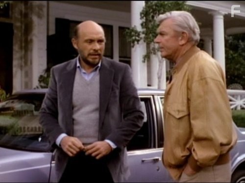 Hector Elizondo and Andy Griffith in Мэтлок (1986)