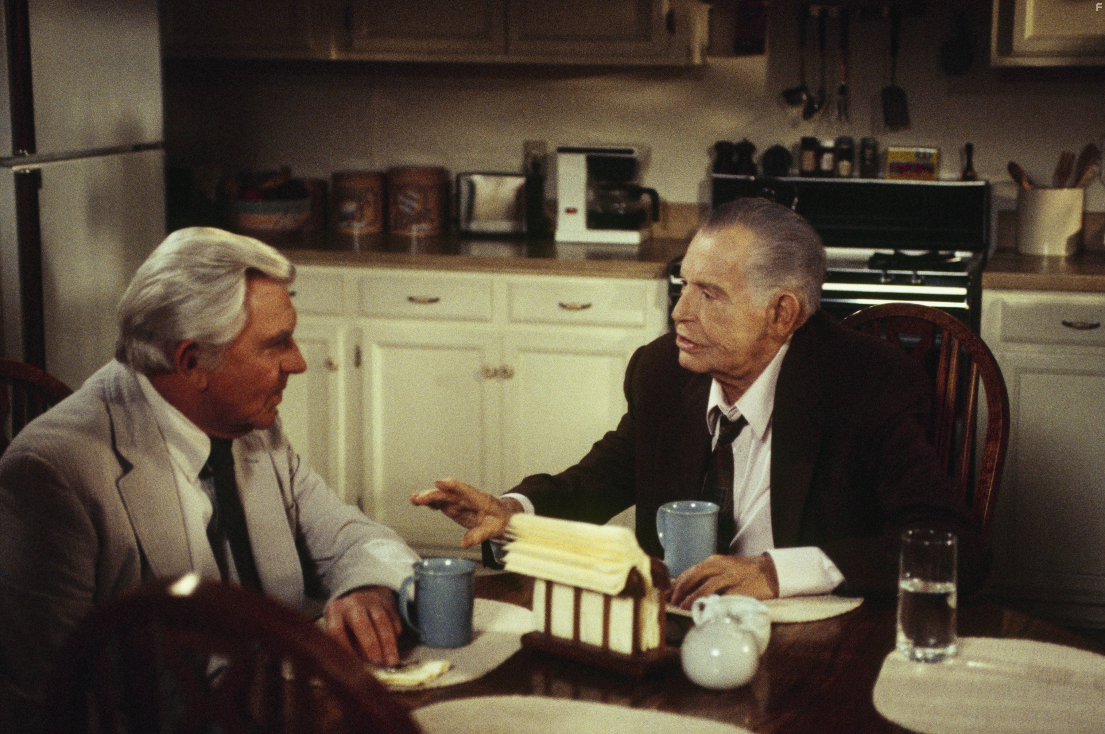 Milton Berle and Andy Griffith in Мэтлок (1986)