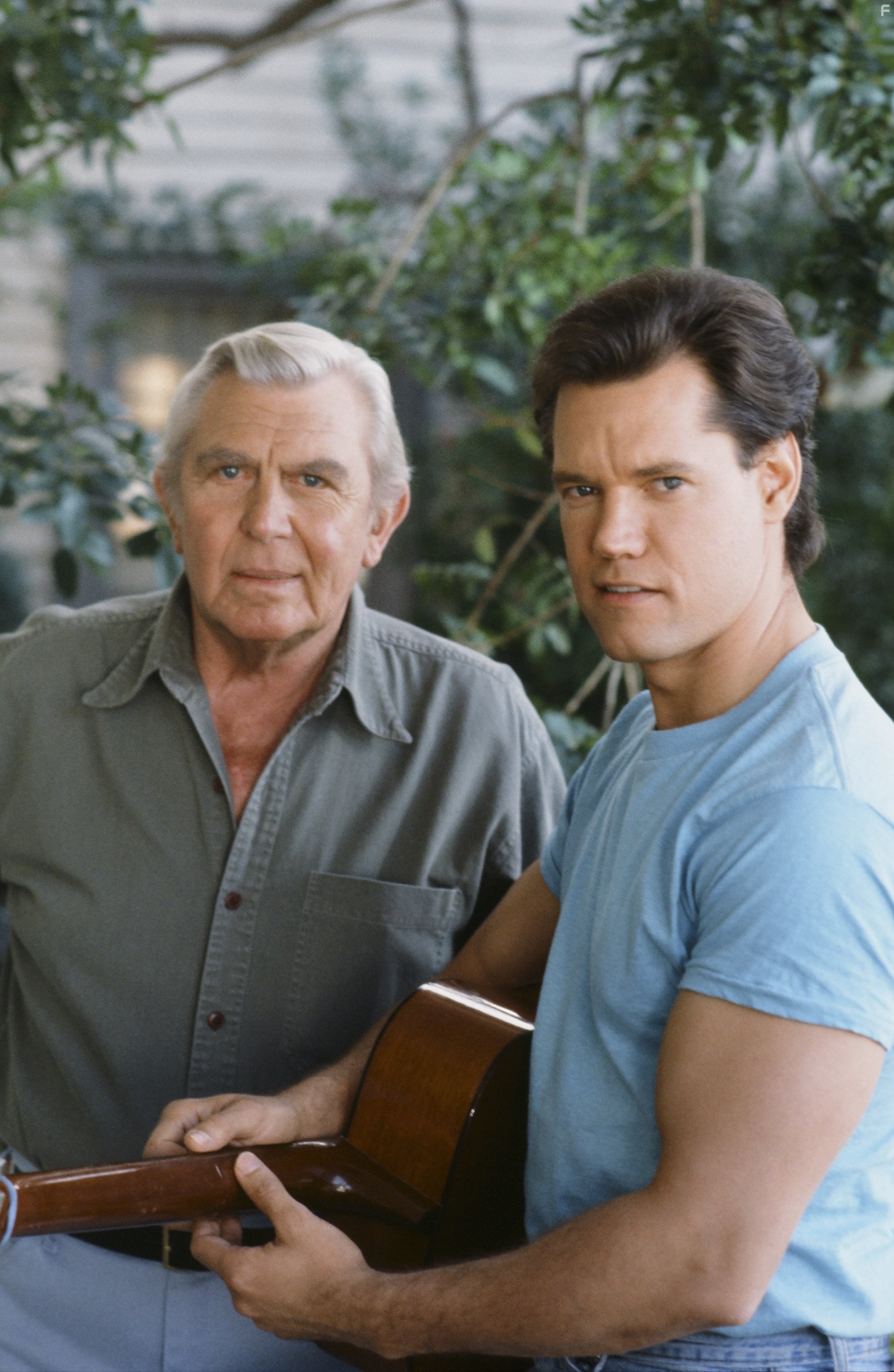 Andy Griffith and Randy Travis in Мэтлок (1986)