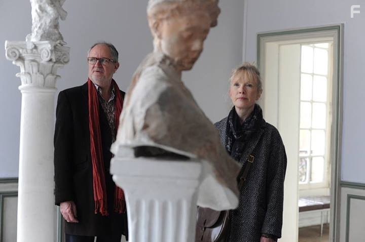 Jim Broadbent and Lindsay Duncan in Уик-энд в Париже (2013)