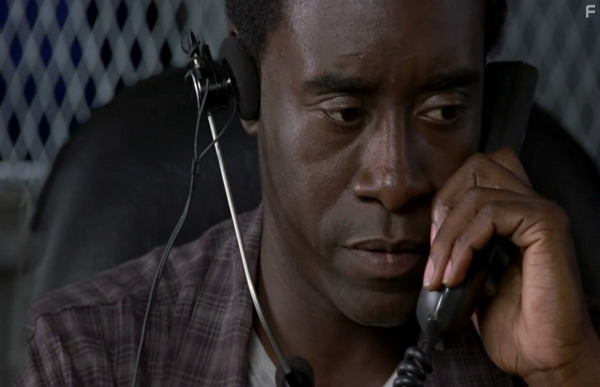 Don Cheadle in Вулкан (1997)