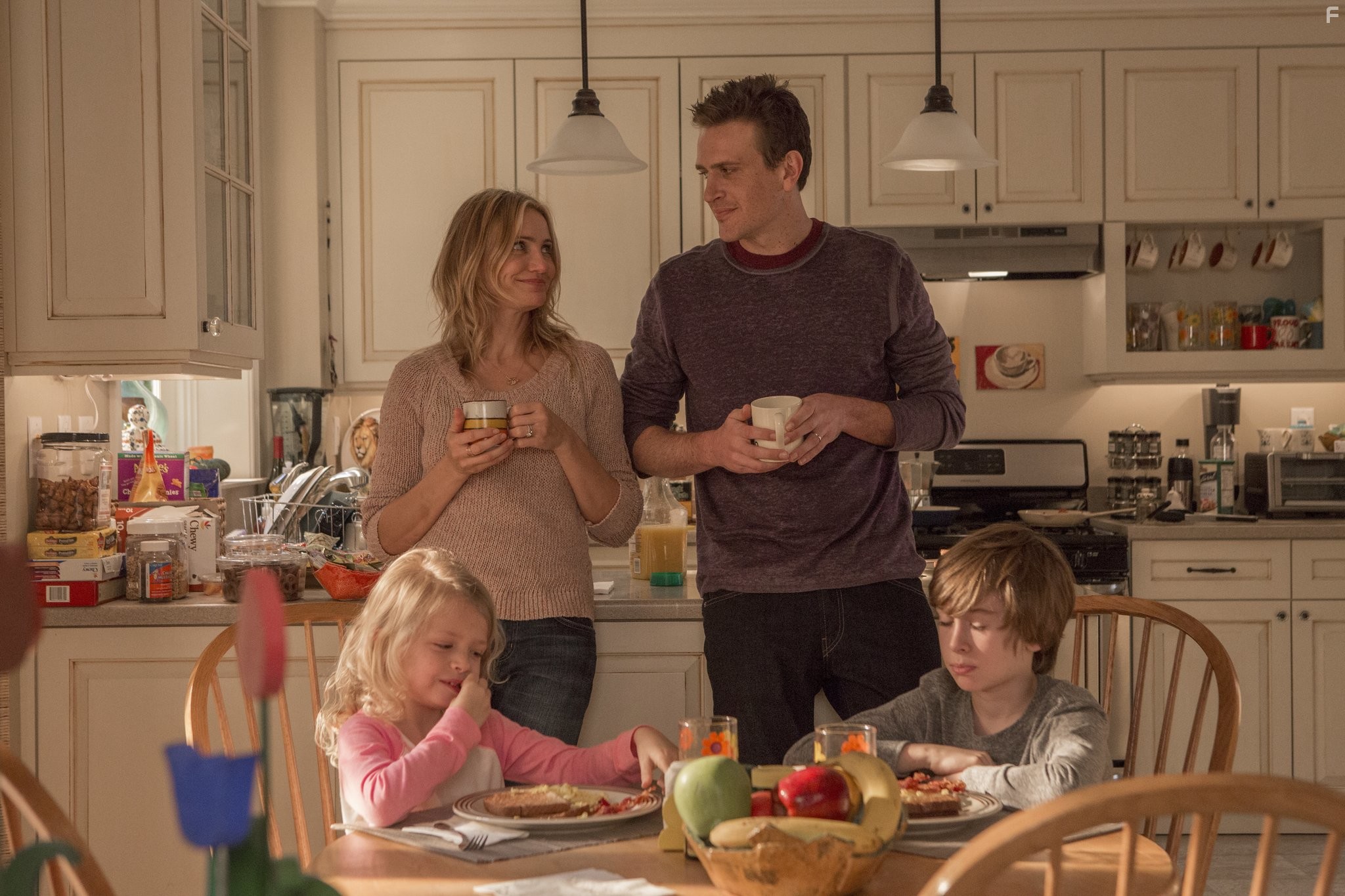 Cameron Diaz, Jason Segel, Sebastian Hedges Thomas, and Giselle Eisenberg in Домашнее видео (2014)