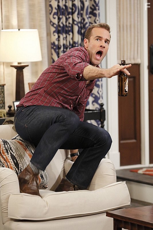 James Van Der Beek in У друзей жизнь лучше (2014)