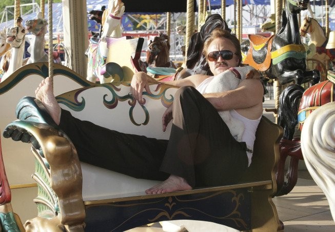 Bradley Whitford in Хорошие парни (2010)