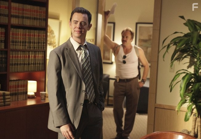 Colin Hanks and Bradley Whitford in Хорошие парни (2010)