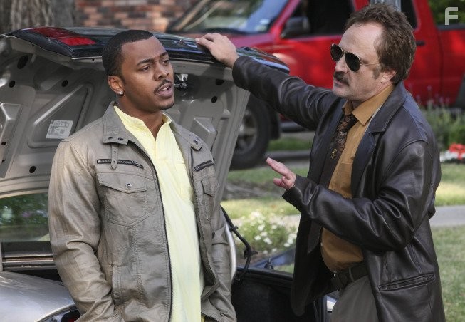 RonReaco Lee and Bradley Whitford in Хорошие парни (2010)