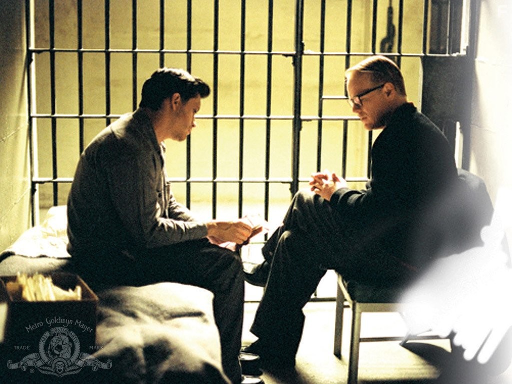 Philip Seymour Hoffman and Clifton Collins Jr. in Капоте (2005)