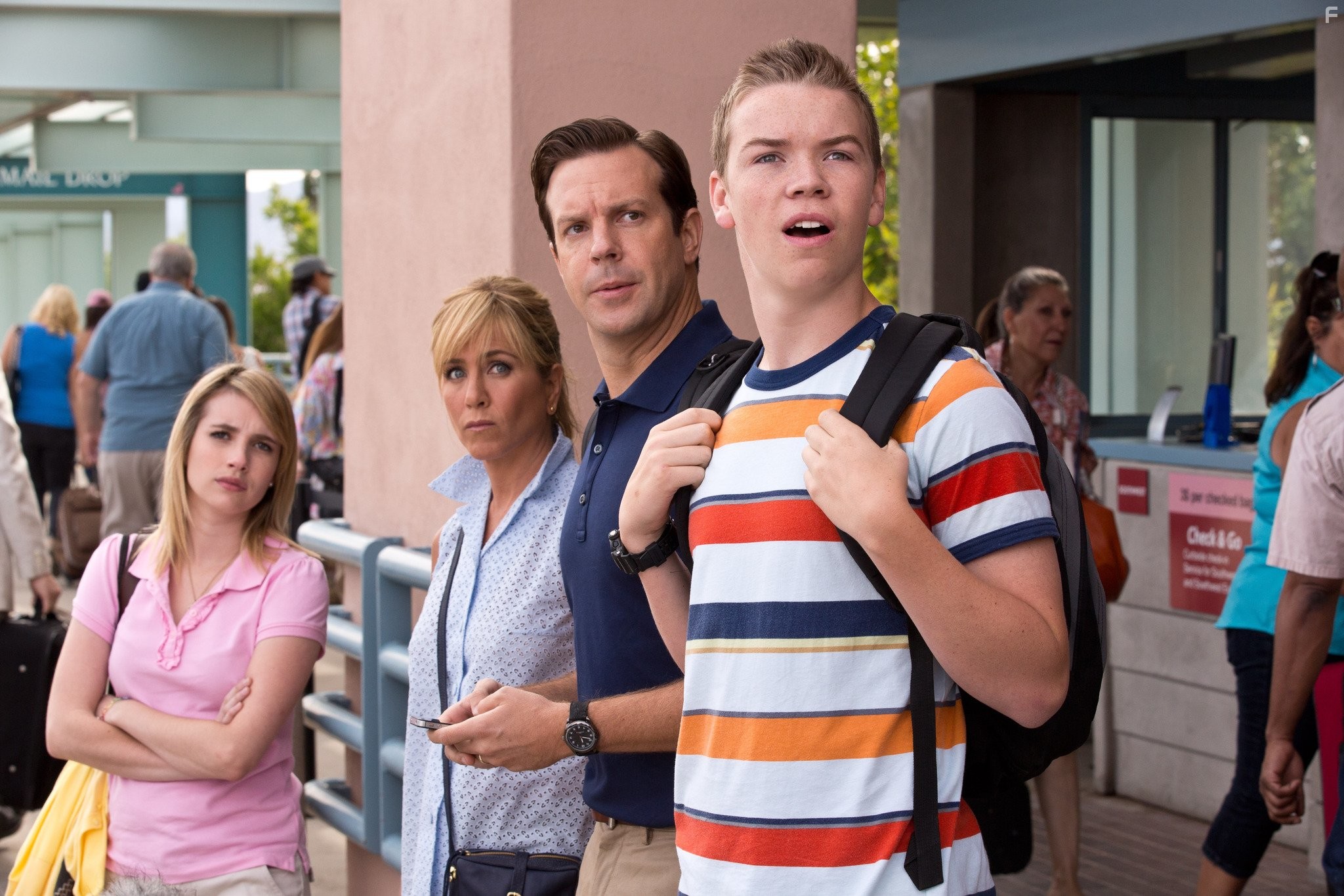 Jennifer Aniston, Emma Roberts, Jason Sudeikis, and Will Poulter in Мы - Миллеры (2013)