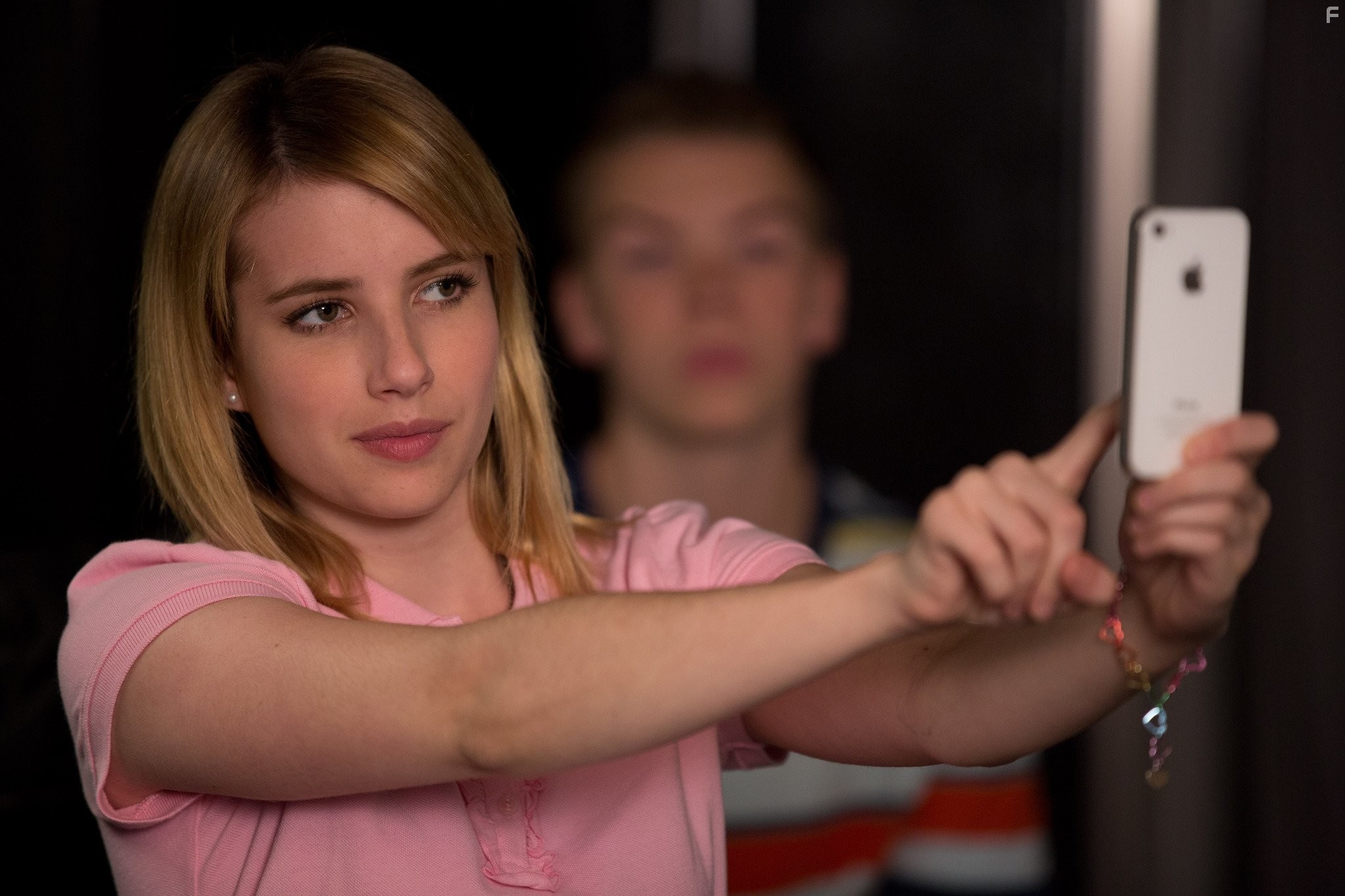 Emma Roberts and Will Poulter in Мы - Миллеры (2013)