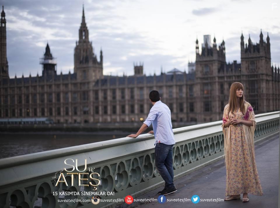 zcan Deniz and Yasemin Kay Allen in Su ve Ates (2013)