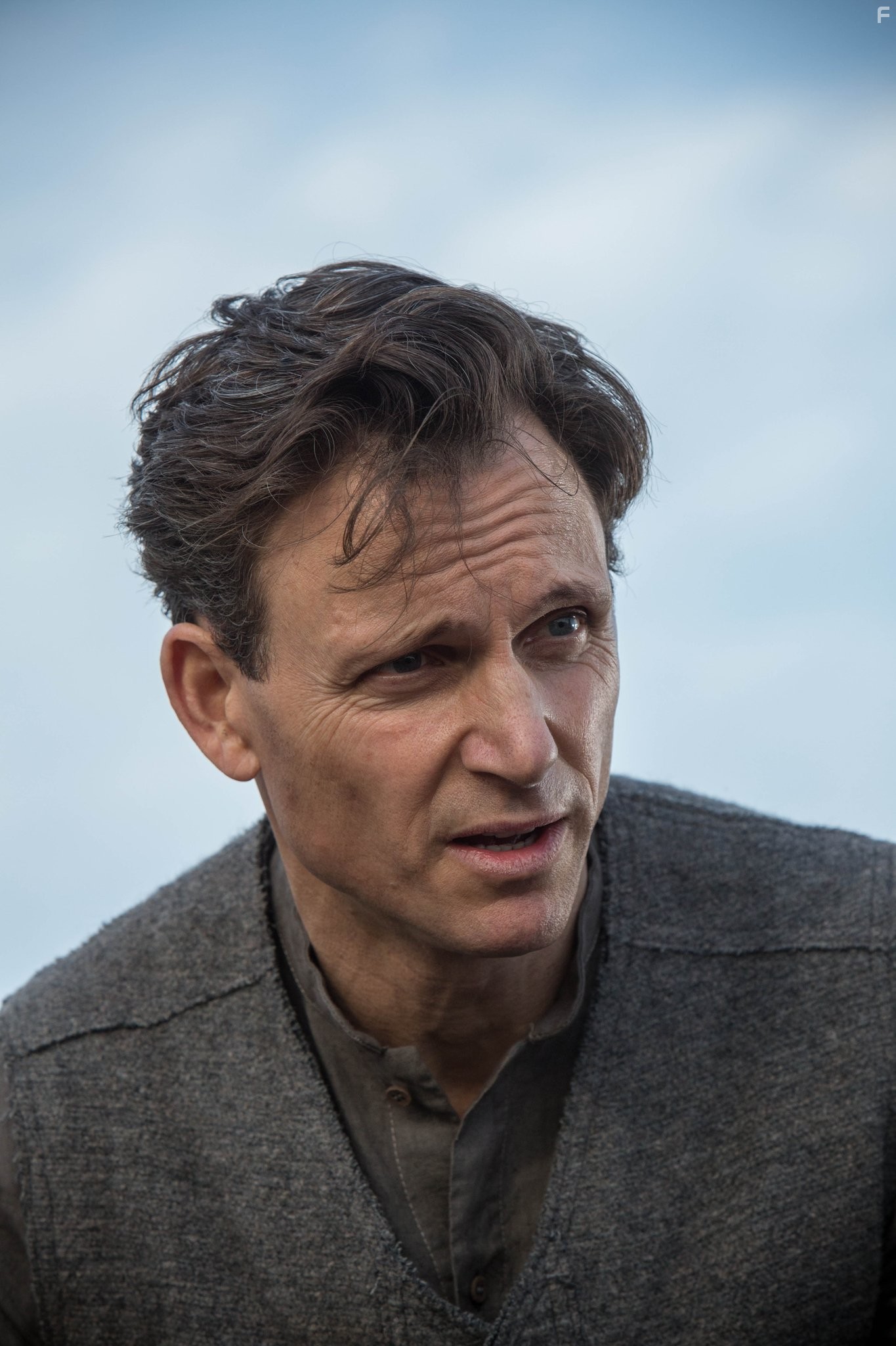 Tony Goldwyn in Дивергент (2014)