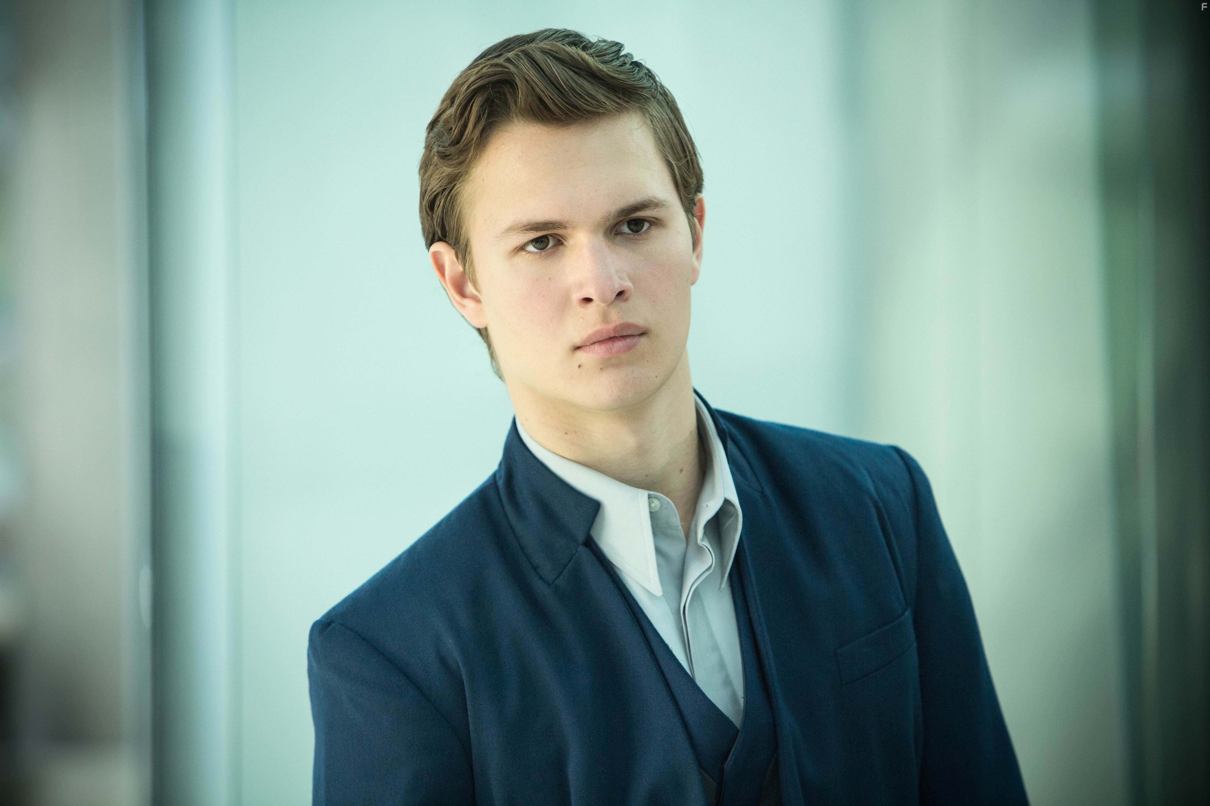 Ansel Elgort in Дивергент (2014)