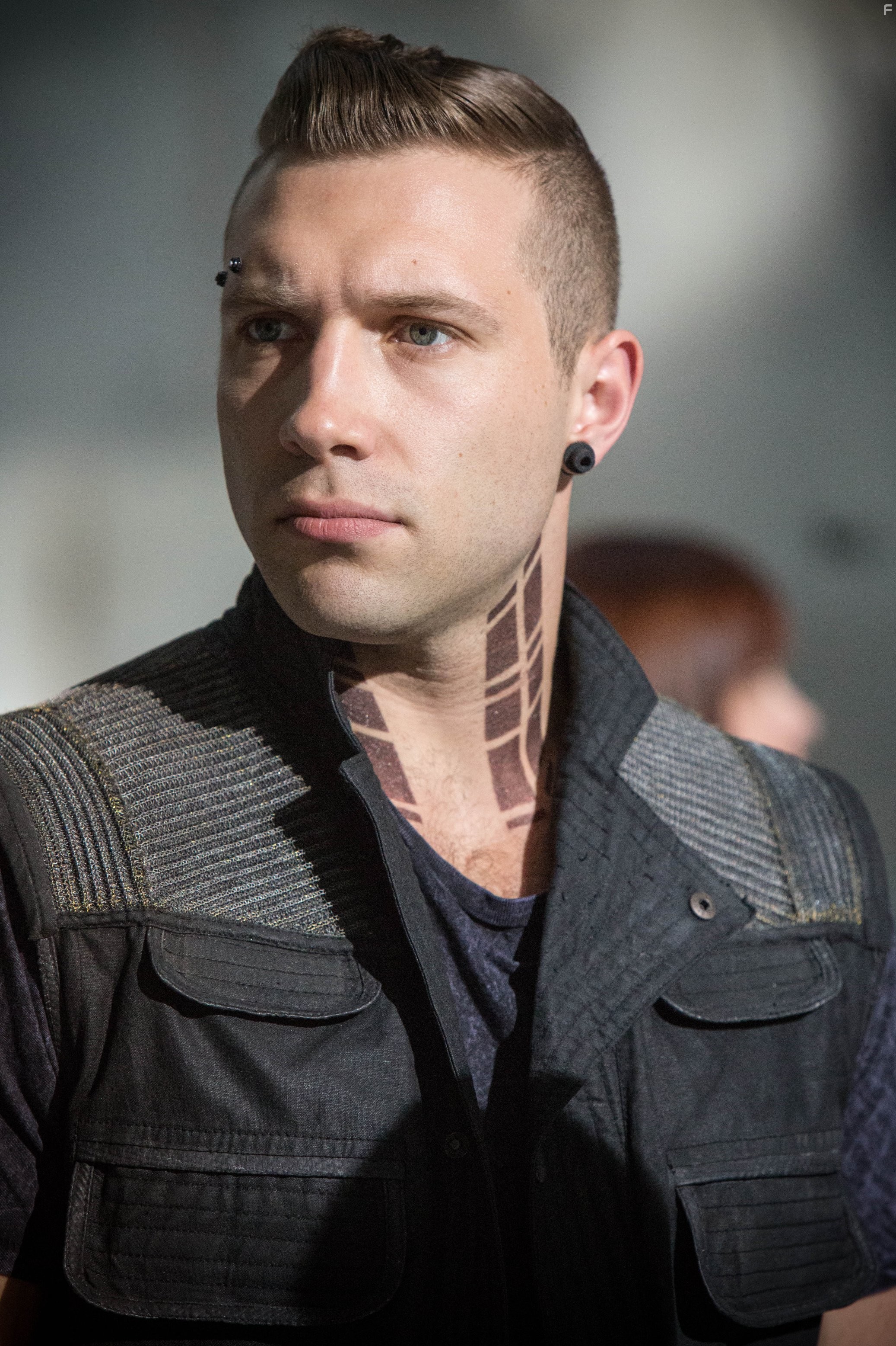 Jai Courtney in Дивергент (2014)